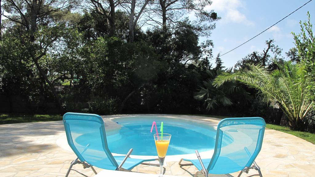 Appartement Dans Villa St Raphael Saint-Raphaël Habitación foto
