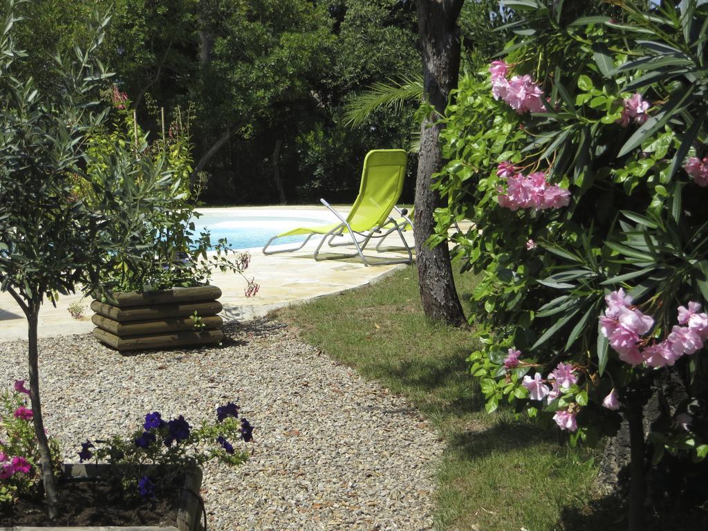 Appartement Dans Villa St Raphael Saint-Raphaël Habitación foto