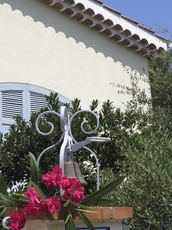 Appartement Dans Villa St Raphael Saint-Raphaël Habitación foto